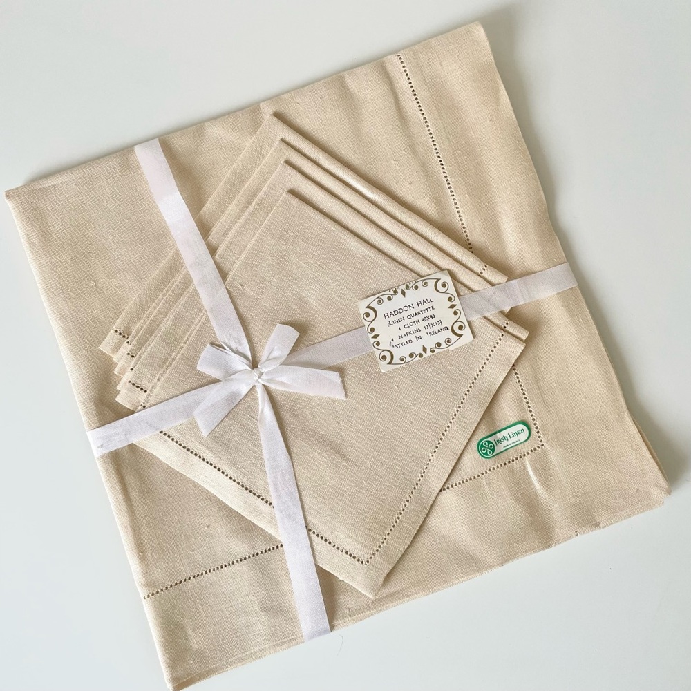 New 60s Haddon Hall Irish Linen Quartette Table Cloth & Napkins, Taupe 40” x 40”